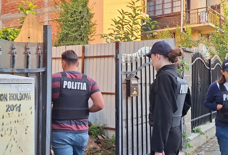 Controale ale polițiștilor botoșăneni în zona Pieței Centrale și a Centrului Vechi