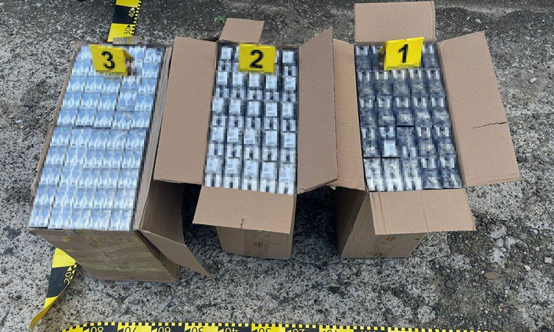 Captură la Botoșani: 30.000 de țigarete și un autoturism de 45.000 lei, confiscate - FOTO