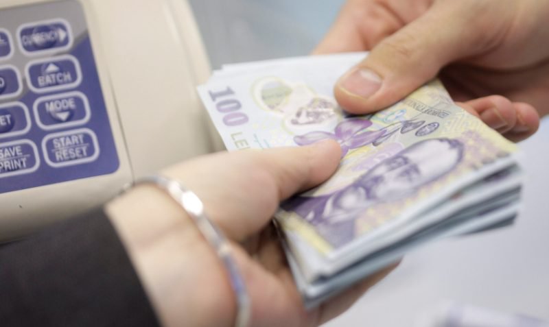 Administratorii de SRL pot împrumuta de la firmă peste 5.000 de euro fără răspundere penală