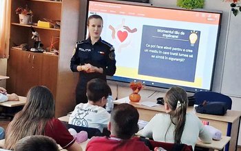 Polițiștii de siguranță școlară - …