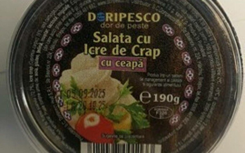 Alertă alimentară!| Un lot de salată cu icre retras de la vânzare din cauza unei bacterii periculoase