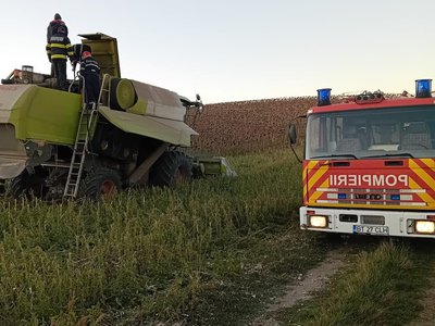 Combină agricolă salvată după ce …