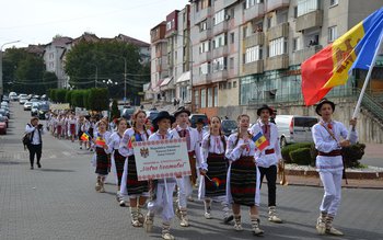 Parada portului popular la Festivalul-Concurs …