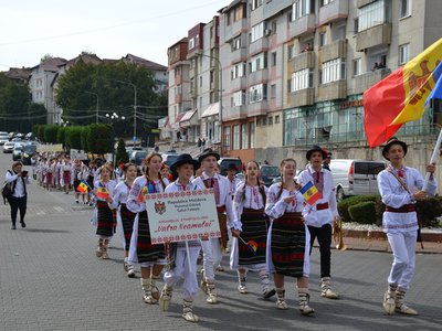 Parada portului popular la Festivalul-Concurs …