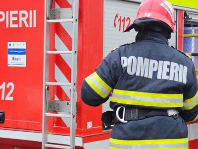 Incendiu izbucnit în balconul unui …
