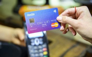 Revolut introduce verificarea automată a …
