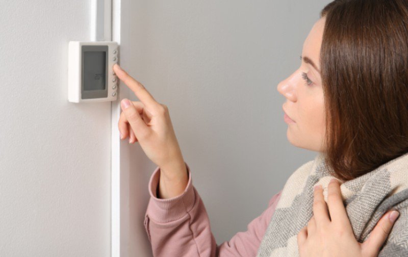 Regulă pentru românii care stau la casă sau la bloc. La câte grade trebuie să setezi centrala în sezonul rece