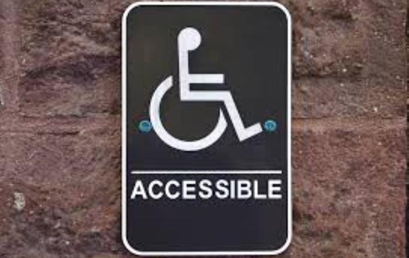 AJPIS Botoșani a verificat dacă sunt asigurate condițiile de accesibilitate pentru persoanele cu dizabilități în unități publice și private din județ