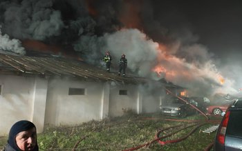 Pompierii botoșăneni, în sprijinul colegilor …