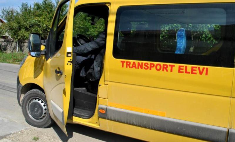Elevii care vor beneficia de transport gratuit. Senatul a adoptat legea, luni 20 octombrie