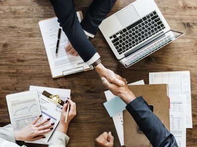 Credit contractat la îndemnul autorului …