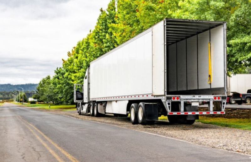 Un șofer care a plecat cu camionul plin din România a ajuns cu el în Germania fără marfă, după 5 zile