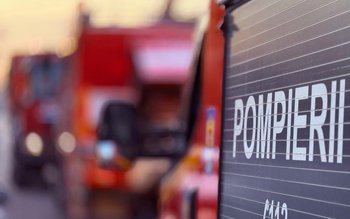 Anexă și acoperișul unei case …