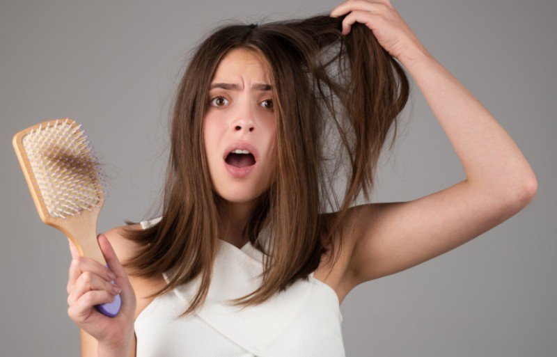 Cum să tratezi căderea părului natural