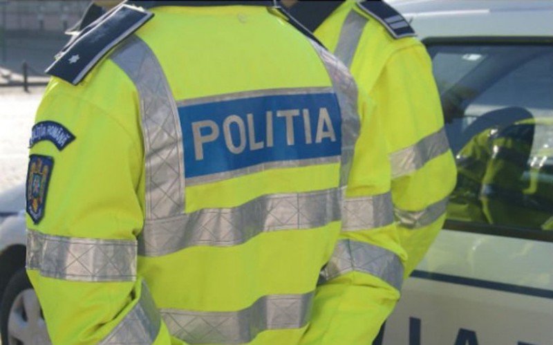 Doi șoferi au rămas fără permis de conducere după ce au pus în pericol siguranța altor participanți la trafic