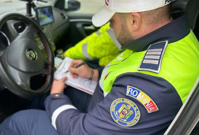 Autovehicul neînmatriculat identificat în trafic de către polițiști