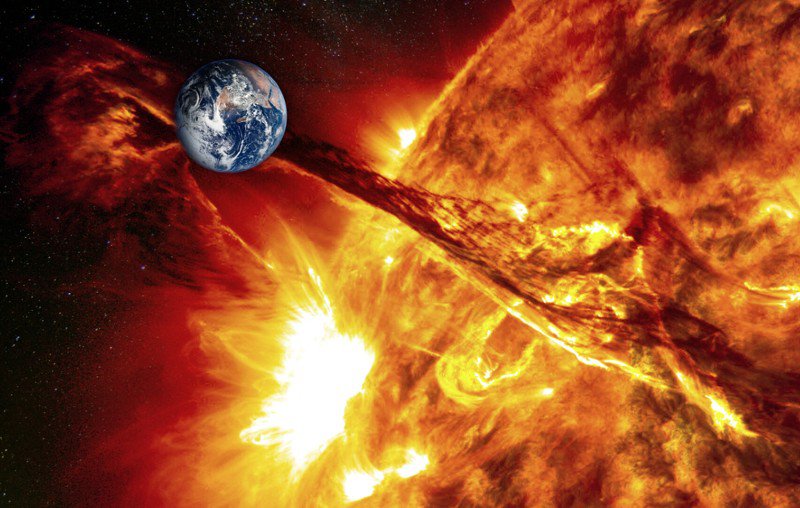 Cea mai puternică furtună geomagnetică din acest an a lovit Pământul. „Va fi afectat internetul”
