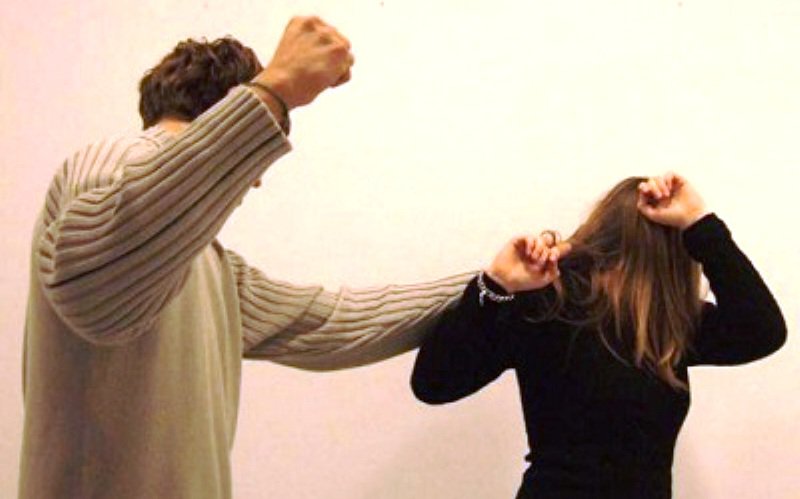 Bărbat reținut pentru violență în familie