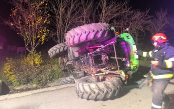 Trei bărbați au ajuns la …