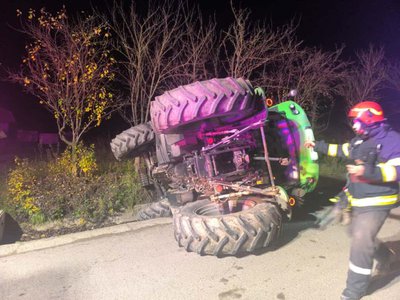 Trei bărbați au ajuns la …