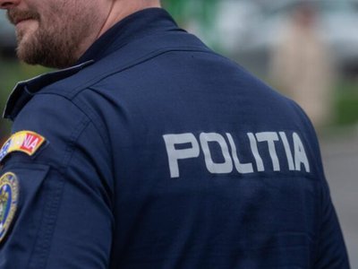 Doi botoșăneni reținuți pentru fraude …