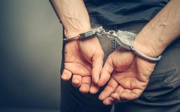 Tânăr de 25 de ani, …