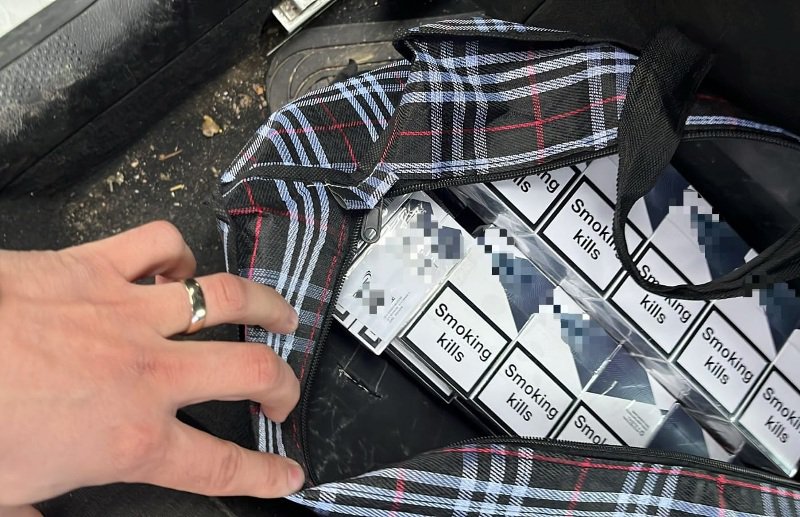 Țigări de contrabandă confiscate din zona Pieței Centrale din Dorohoi