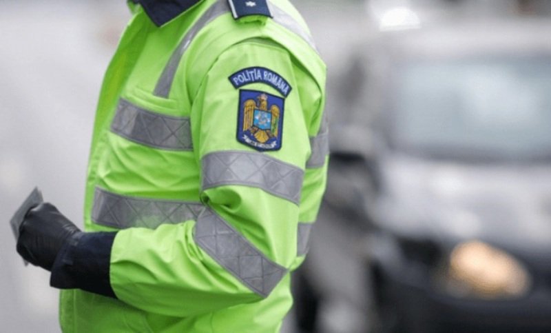 Intervenții ale polițiștilor în ultimele 24 de ore: 15 permise de conducere reținute și amenzi de 77.000 lei