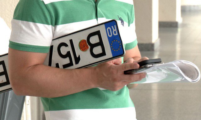 S-a votat! Înmatricularea mașinilor se va face în totalitate online, românii scapă de drumul la ghișeu