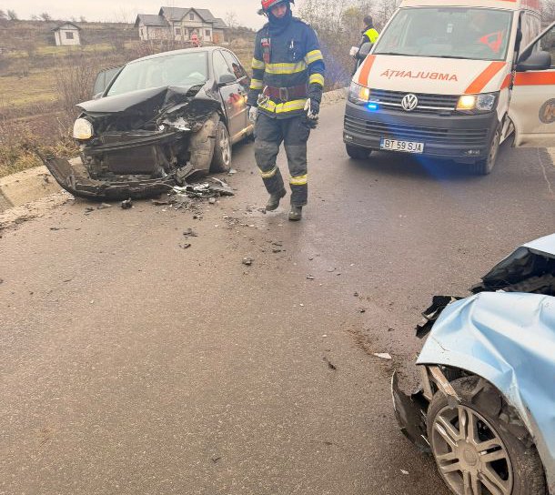 Trei persoane au ajuns la spital în urma unui accident rutier