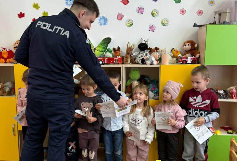 Activități preventive desfășurate de polițiștii din Nicșeni cu micii școlari