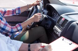 Școala de șoferi gratuită tinerilor …