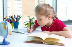 Apar reguli noi pentru elevii …