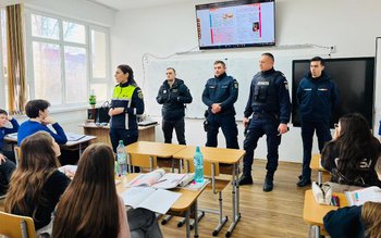 Acțiuni preventive efectuate de polițiști …