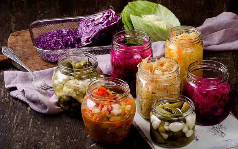 Care sunt beneficiile alimentelor fermentate pentru sănătate
