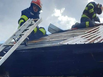 Casă din Dumeni în pericol, …