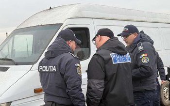 Peste 600 de articole pirotehnice …