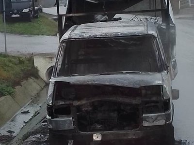 Autoutilitară încărcată cu fier vechi …