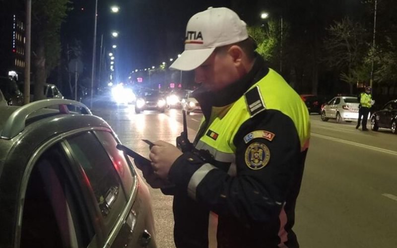 18 permise de conducere reținute de polițiști în urma unei acțiuni pentru siguranța rutieră