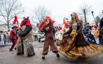 Magia tradițiilor românești adusă la …