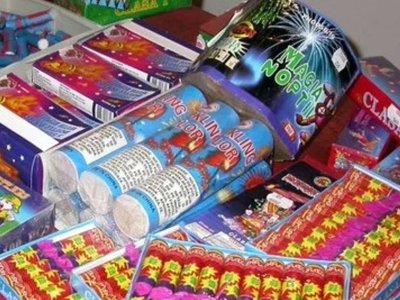 Articole pirotehnice confiscate de polițiștii …