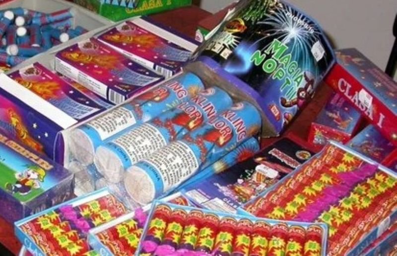 Articole pirotehnice confiscate de polițiștii de la Săveni