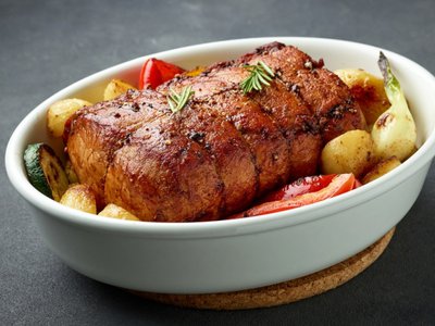 Preparatul de pe masa de …