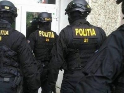 Darabani: Percheziții la persoane bănuite …