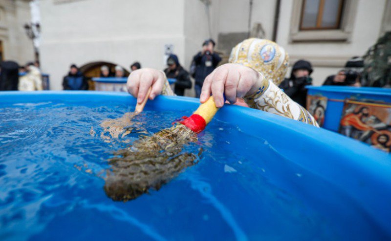 Ce este interzis să faci astăzi, 6 ianuarie. Gesturi făcute de Bobotează care îți aduc necazuri tot anul