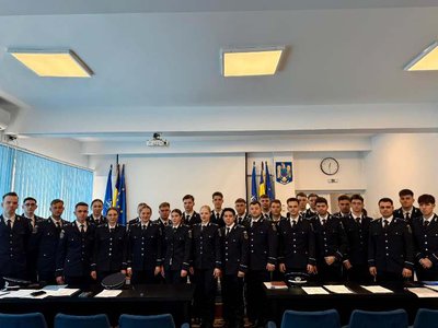 O nouă promoție de agenți …