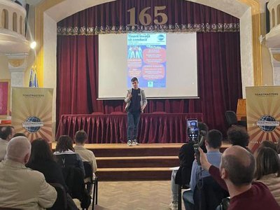 „Tinerii învață să conducă”, mai …