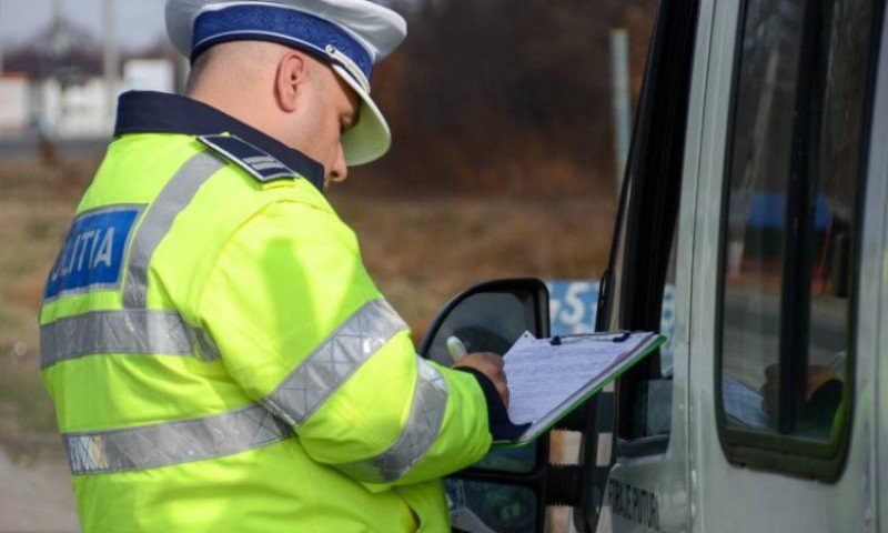 Reguli noi pentru șoferi în 2026. Cine nu achită amenda în 90 de zile va avea permisul suspendat