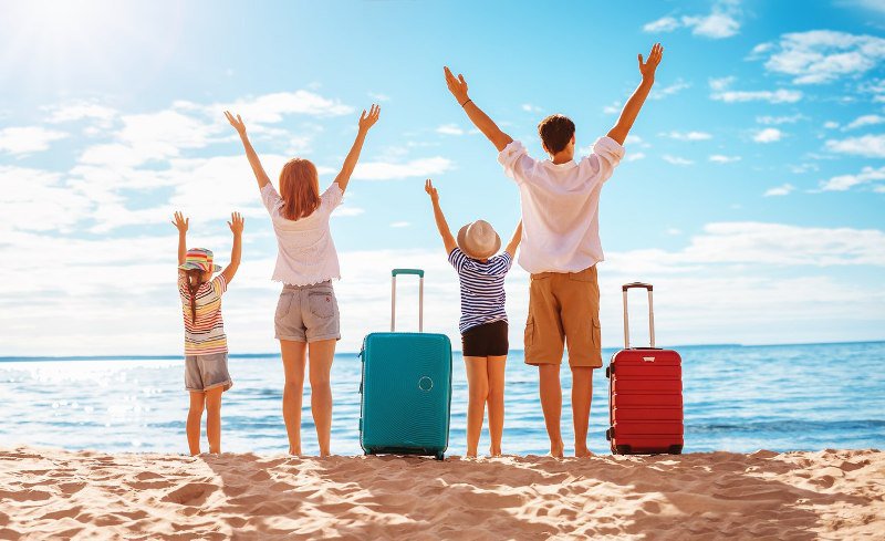 Amenzi în vacanță. Interdicții pentru românii care pleacă din țară în concediu. Faptele care se taxează cu 3.000 de euro