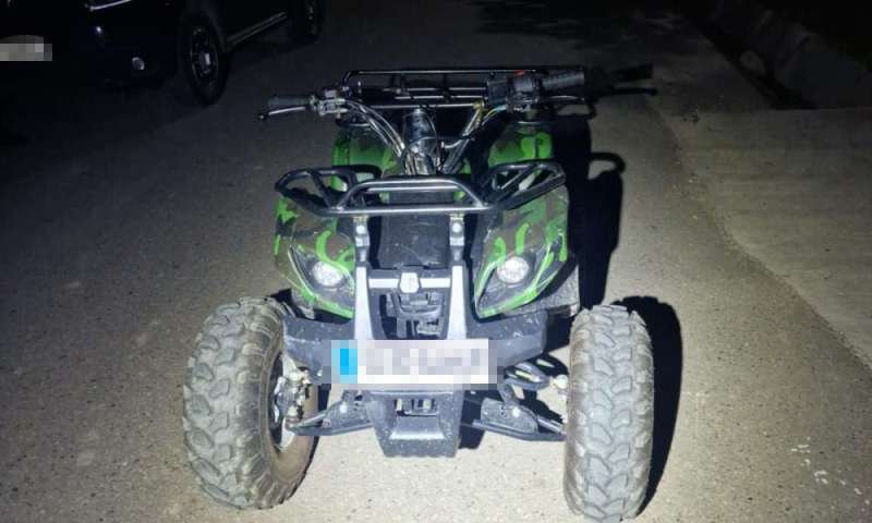 Descoperit în trafic pe un ATV neînmatriculat și fără permis